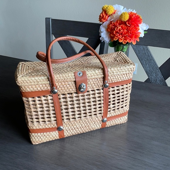 Vintage Handbags - Vintage Wicker LeatherSeagrass Picnic Basket Purse